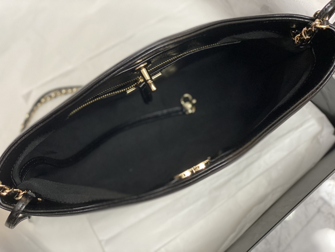 Ch**el SHOPPING BAG Shiny Lambskin & Gold-Tone Metal Black11.7 × 11.3 × 3.5 in