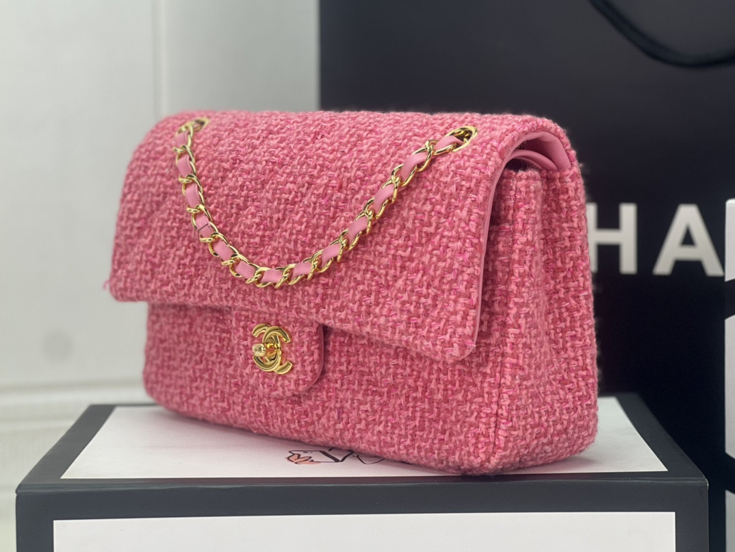 Ch**el CLASSIC 11.12 HANDBAG Tweed & Gold-Tone Metal   6 × 9.9 × 2.5 in