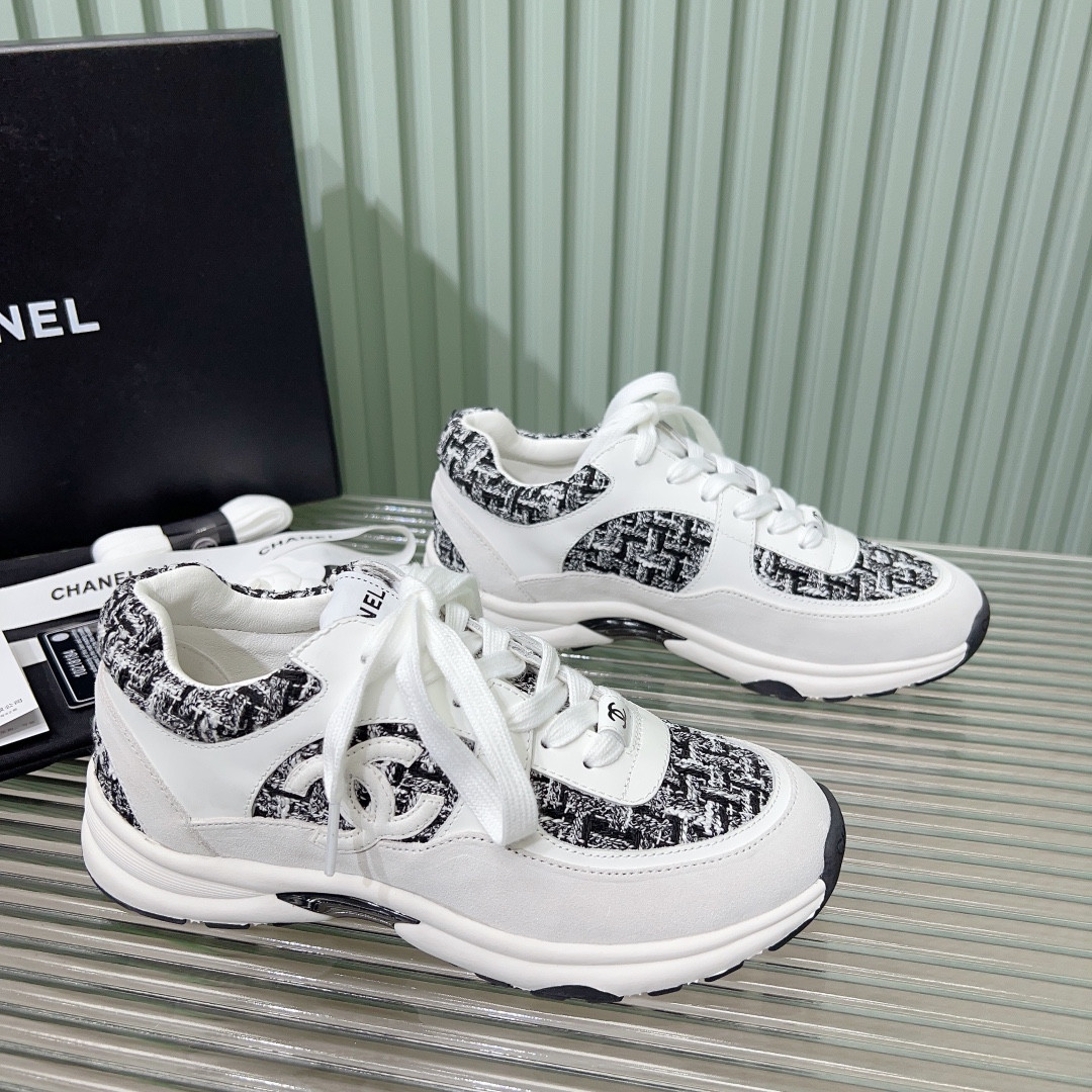 UA Ch**el SNEAKERS Tweed