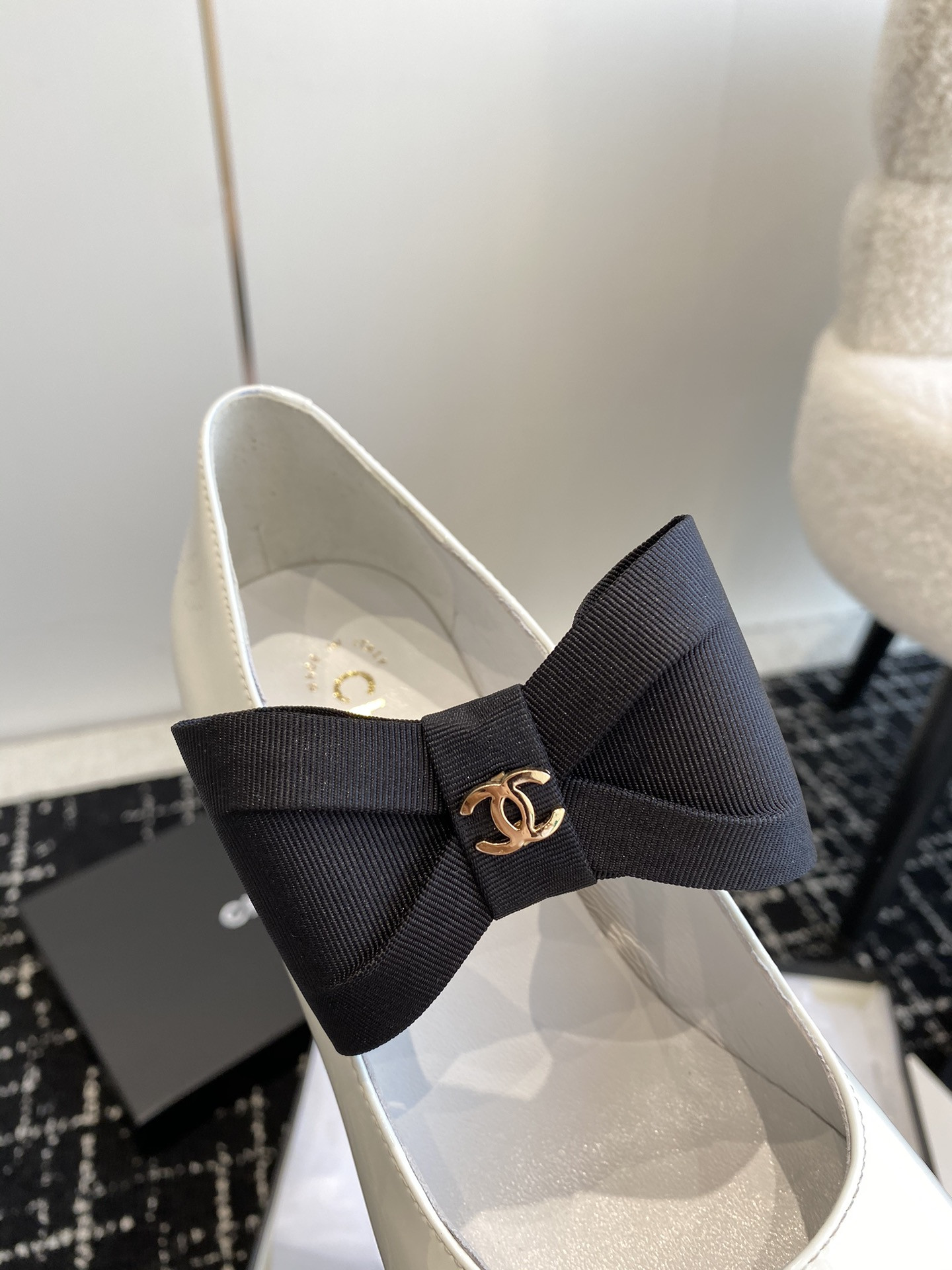 UA Ch**el MARY JANES Patent Calfskin & Grosgrain