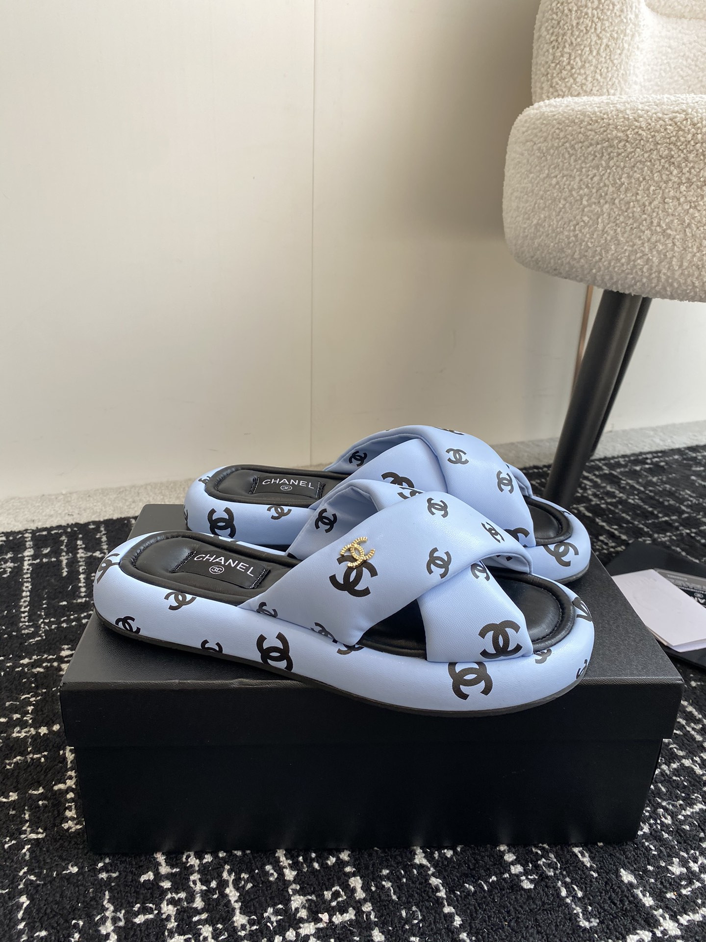 UA Ch**el SLIPPERS