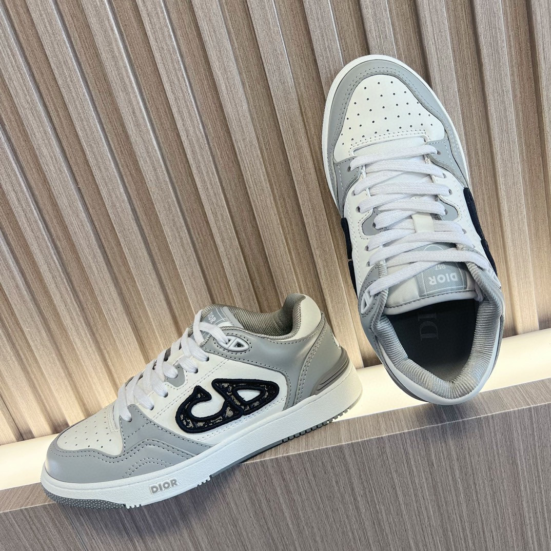 UA D10r B57 Low-Top Sneaker  Gray and White