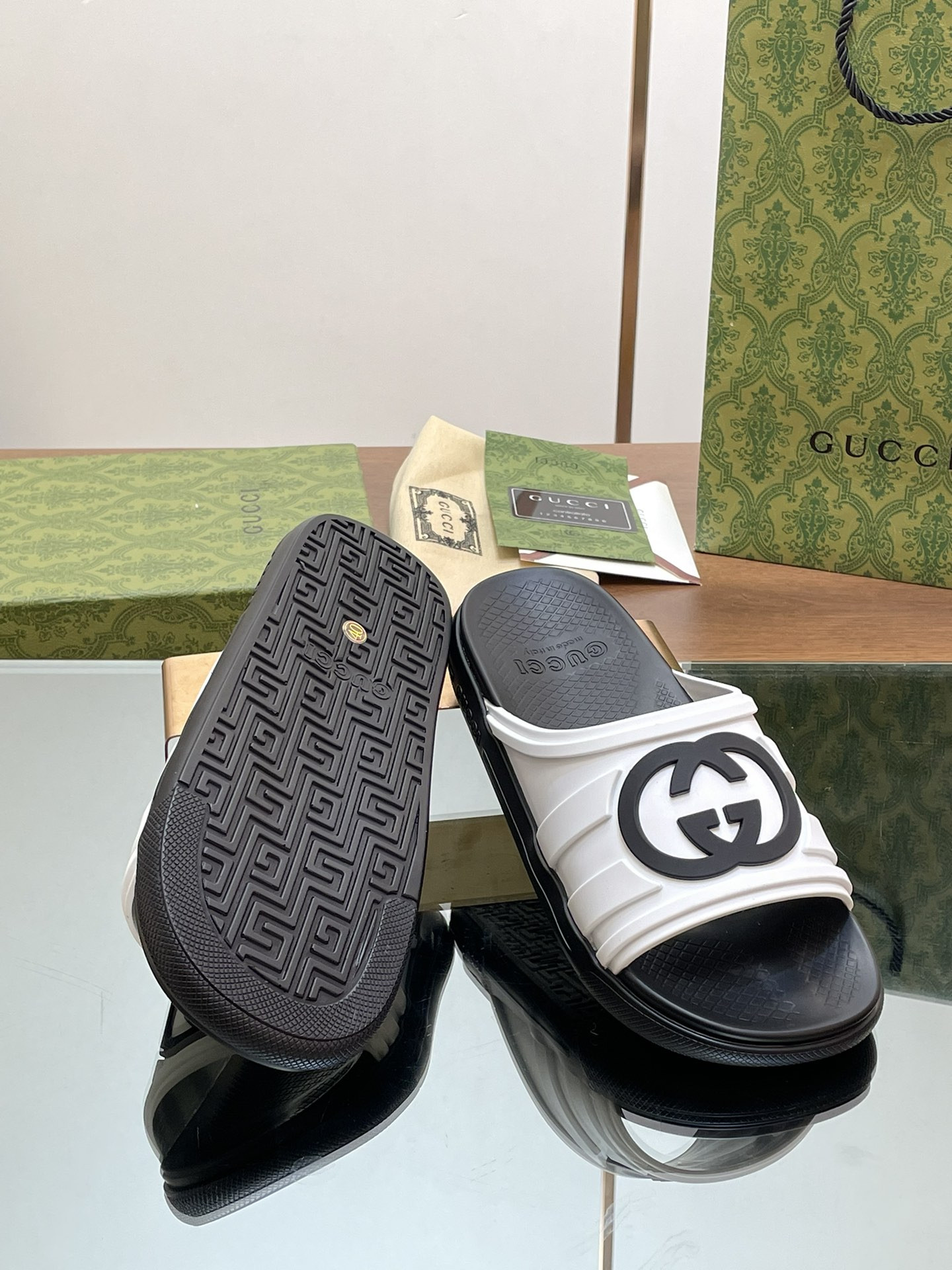 UA Gvc*1 INTERLOCKING G SLIDE SANDAL