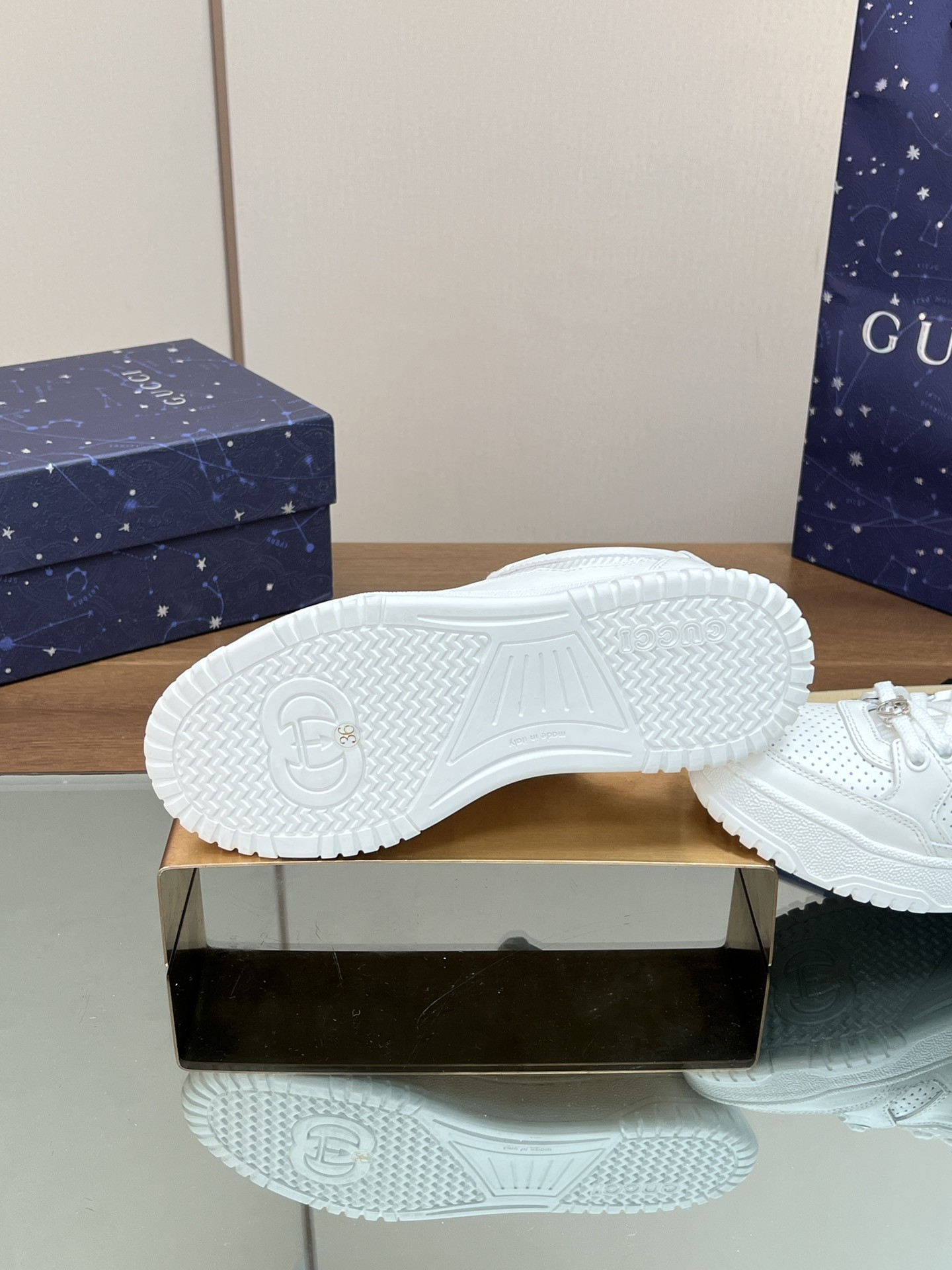 UA Gvc*1 Low-Top SNEAKER