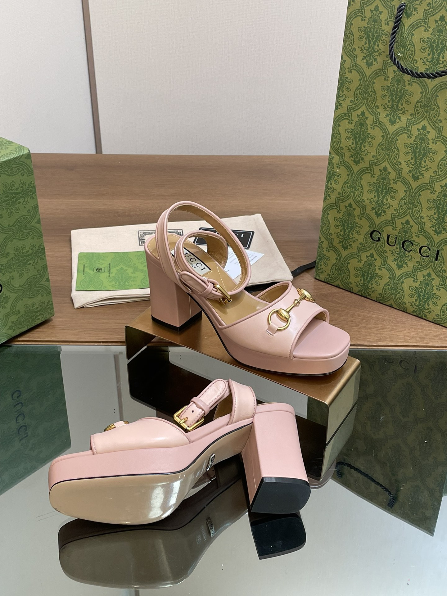 UA Gvc*1 HORSEBIT PLATFORM SANDAL