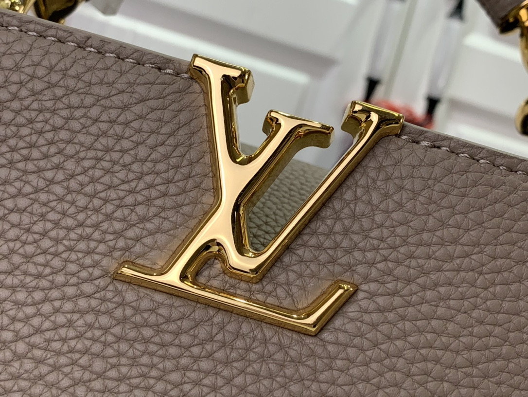 LV Capucines BB M4886 27x18x9cm
