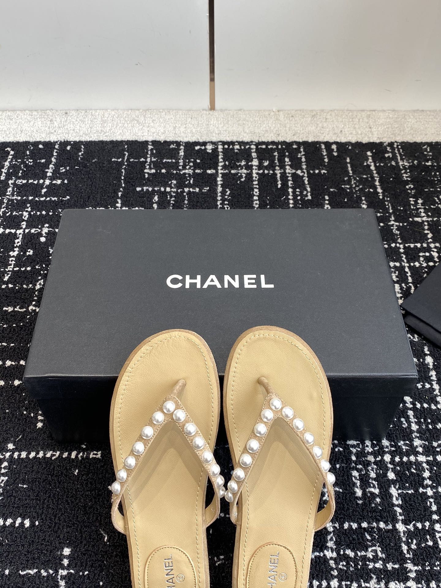 UA Ch**el THONGS