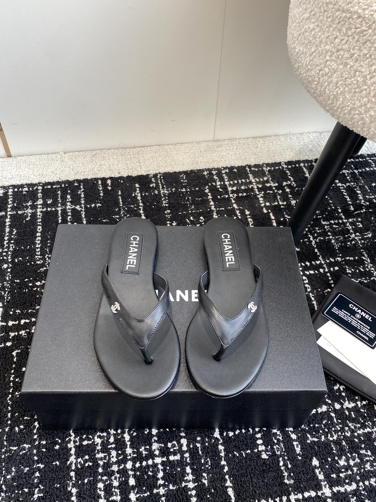 UA Ch**el THONGS