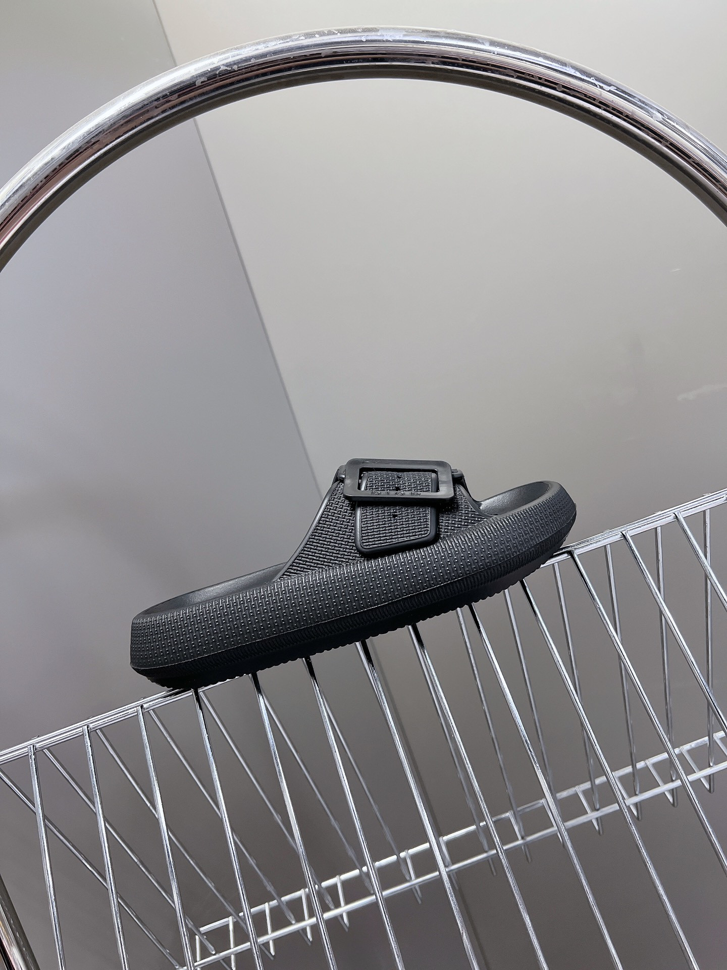 UA D10r Slide