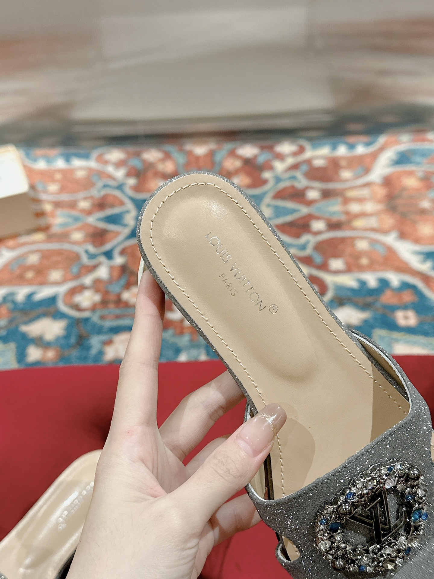 UA LV Flat Mule