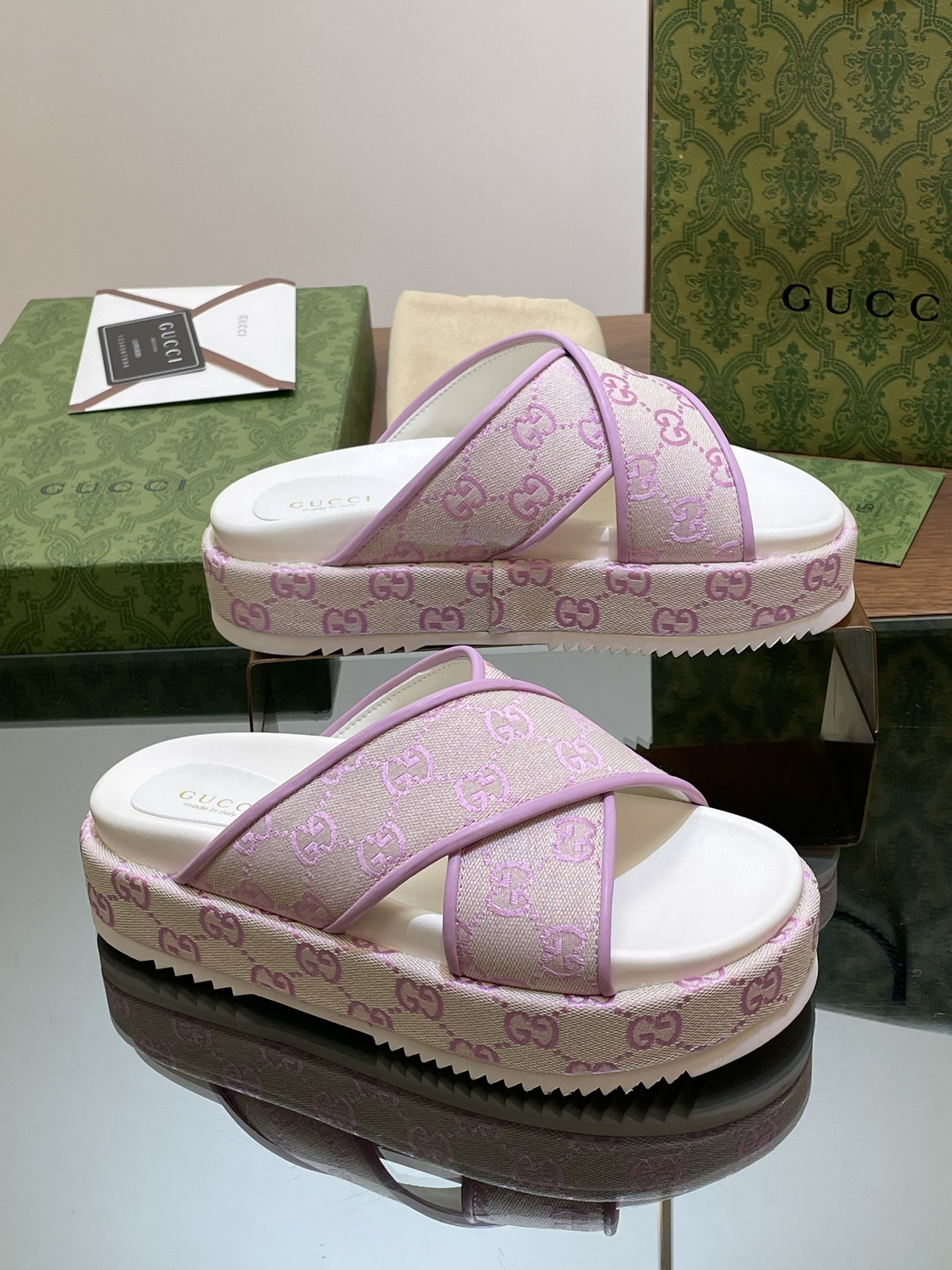 UA Gvc*1 WOMEN'S GG PLATFORM SLIDE SANDAL