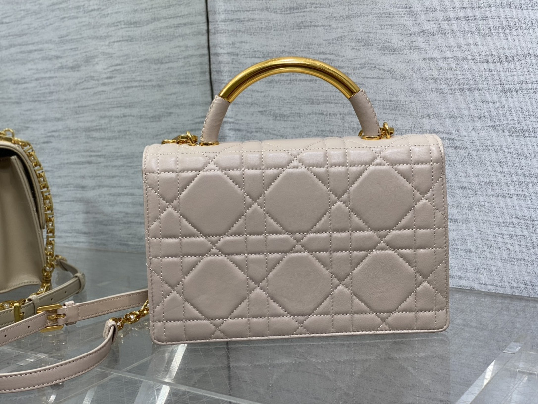 D10r Medium D10r Ange Bag Pink Latte Macrocannage Calfskin 26 x 17 x 9 cm