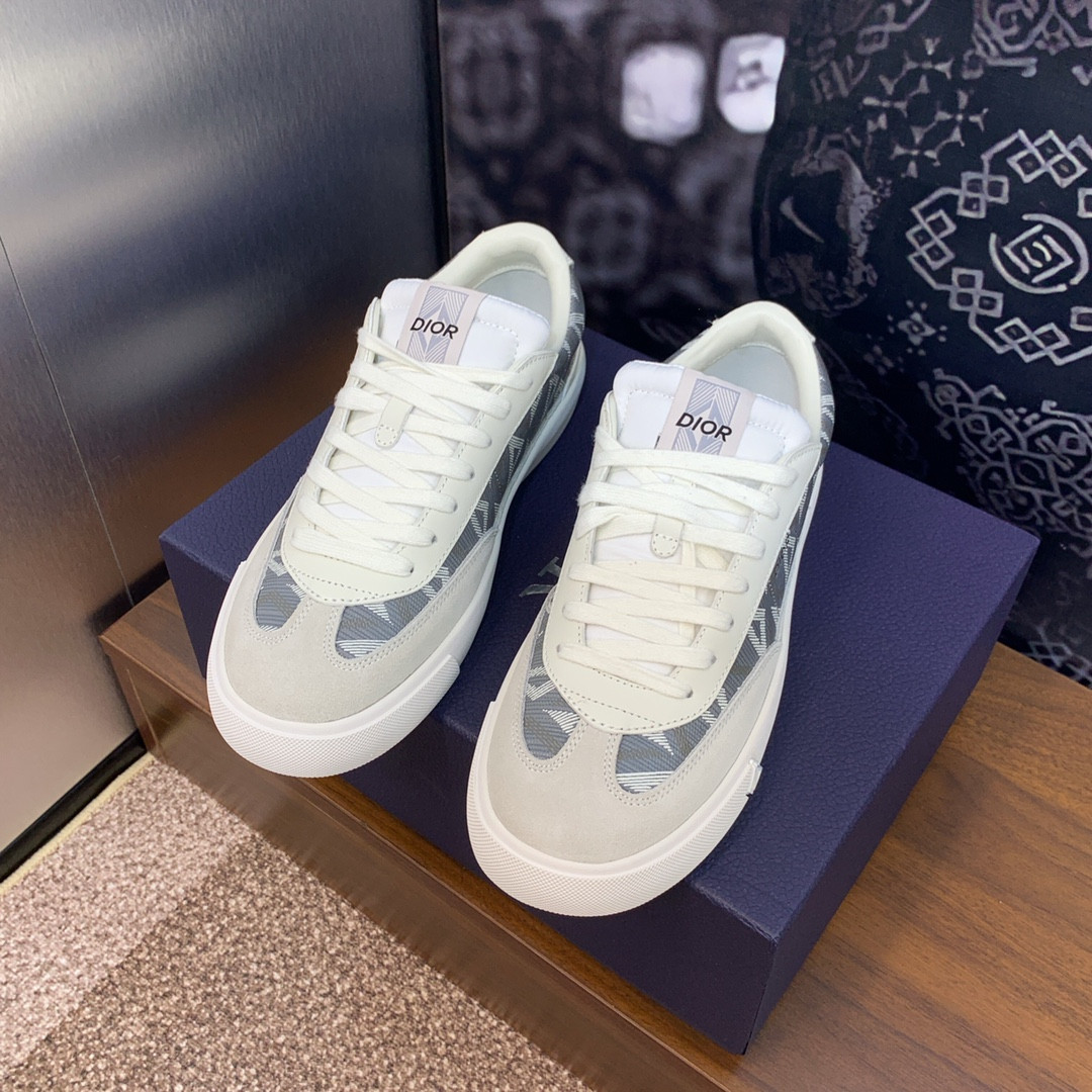 UA D10r B101 Sneaker