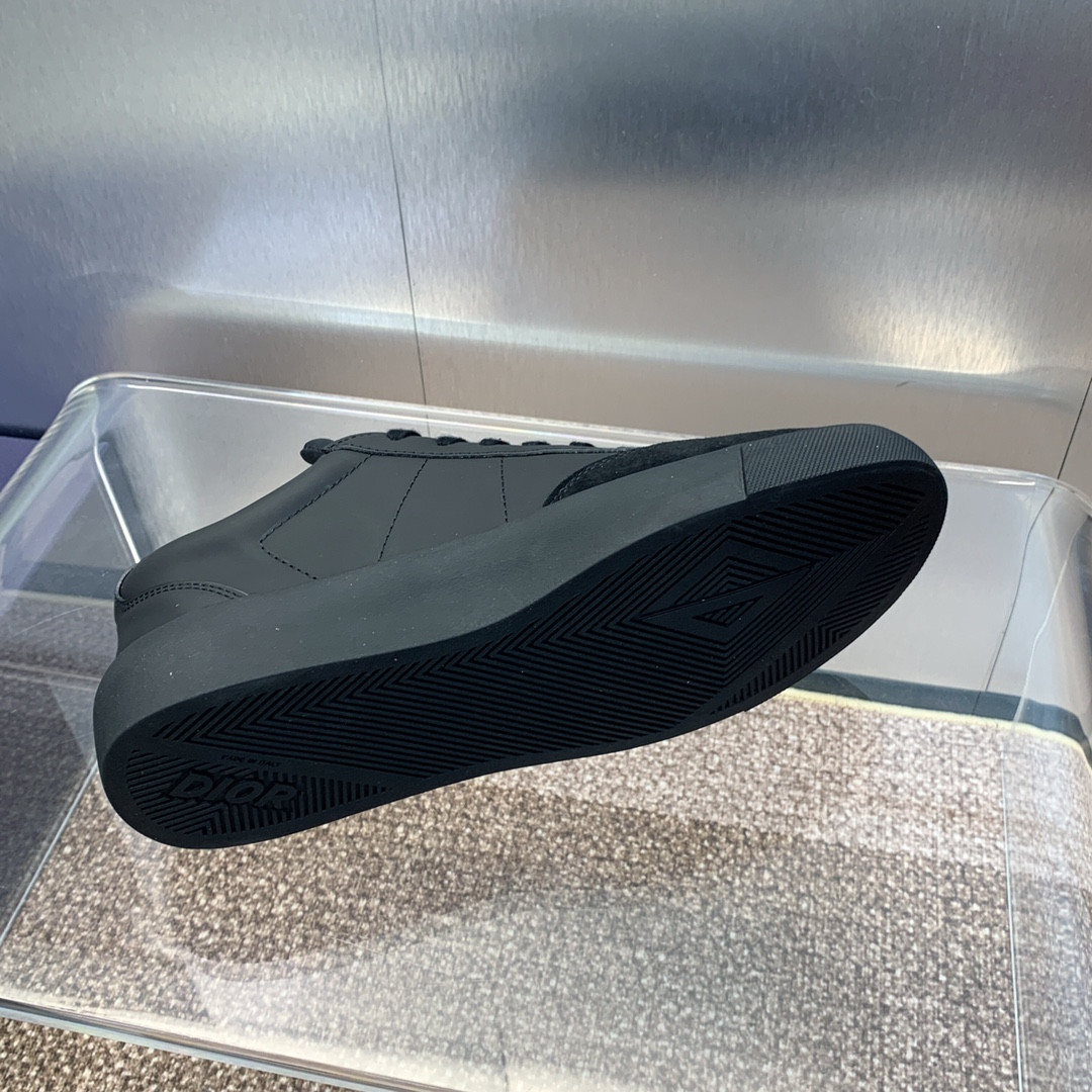UA D10r B101 Sneaker