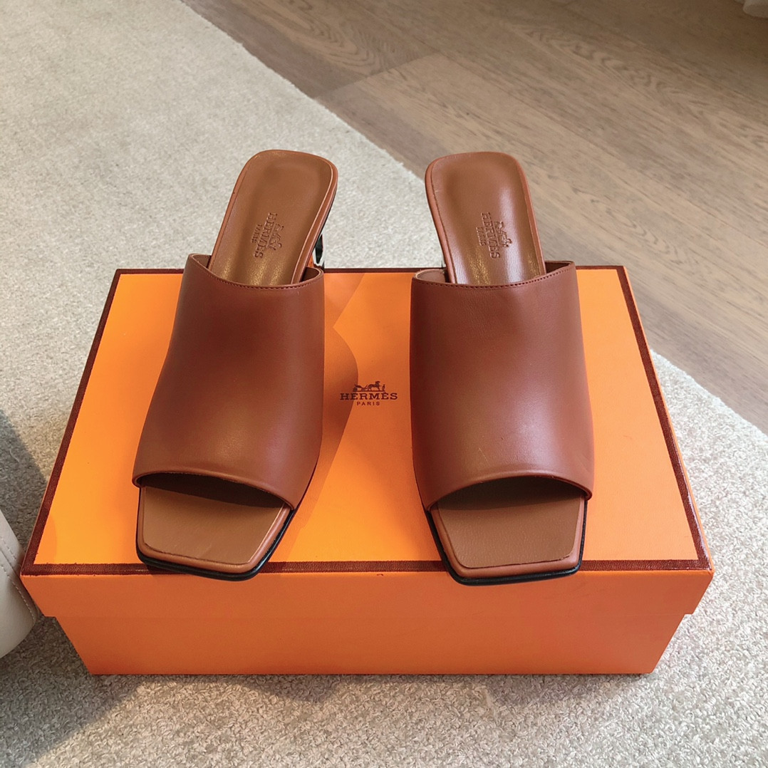 UA H**me5 Iconique 60 sandal