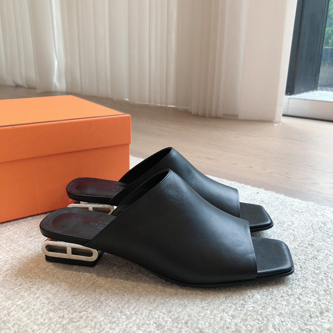 UA H**me5 Sandal