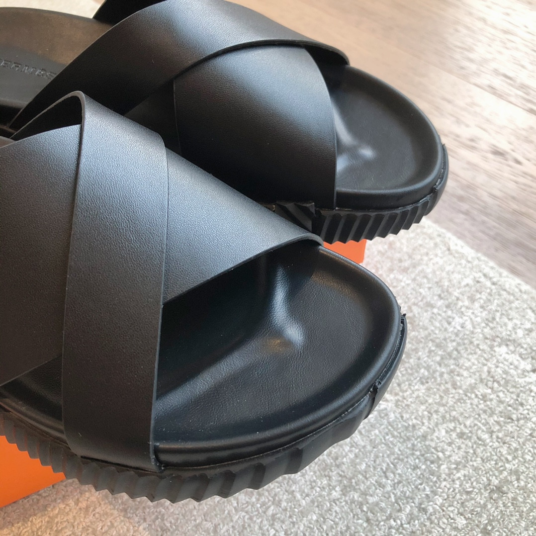 UA H**me5 Infra sandal