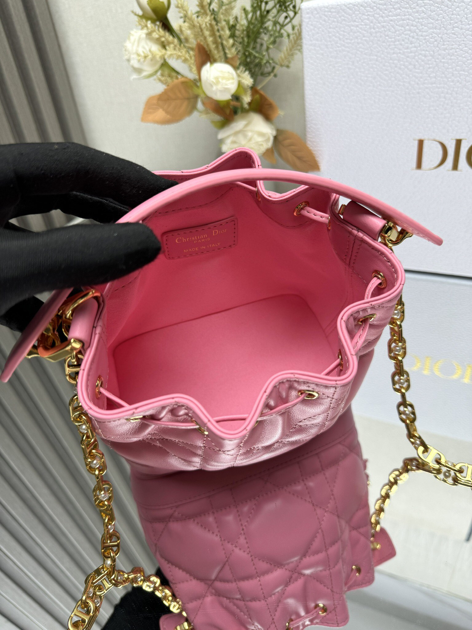 Small D10r Jolie Bucket Bag 17 x 16 x 10.5 cm