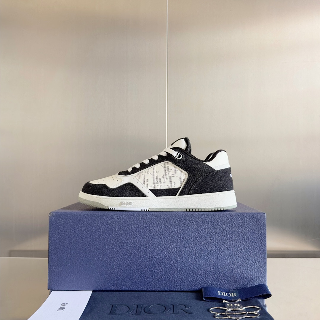 UA D10r B27 Sneaker