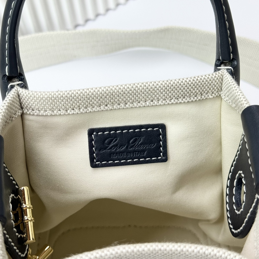 L0r0 P1ana Micro Bale Bag Cotton, Linen 23 x 16 x 14 cm