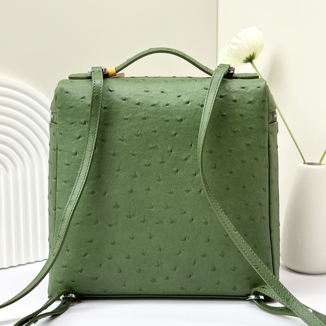 L0r0 P1ana Extra Pocket backpack L23.5 Ostrich-grained Leather 23 x 21 x 8 cm