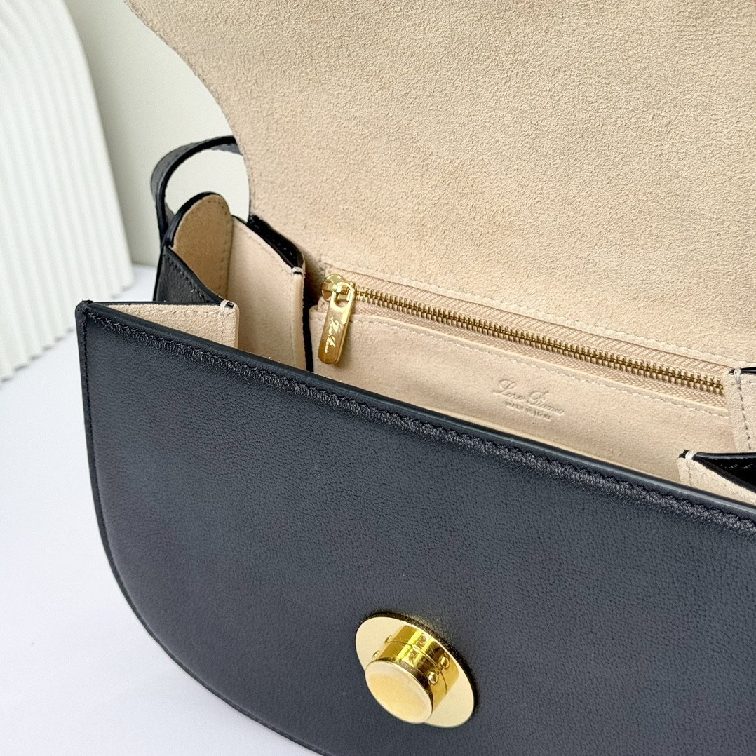 L0r0 P1ana Small Ghiera Bag 23x16x8 cm