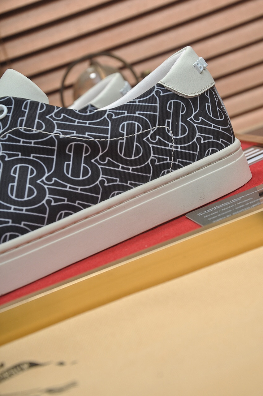 UA Bv*b*rry Sneakers
