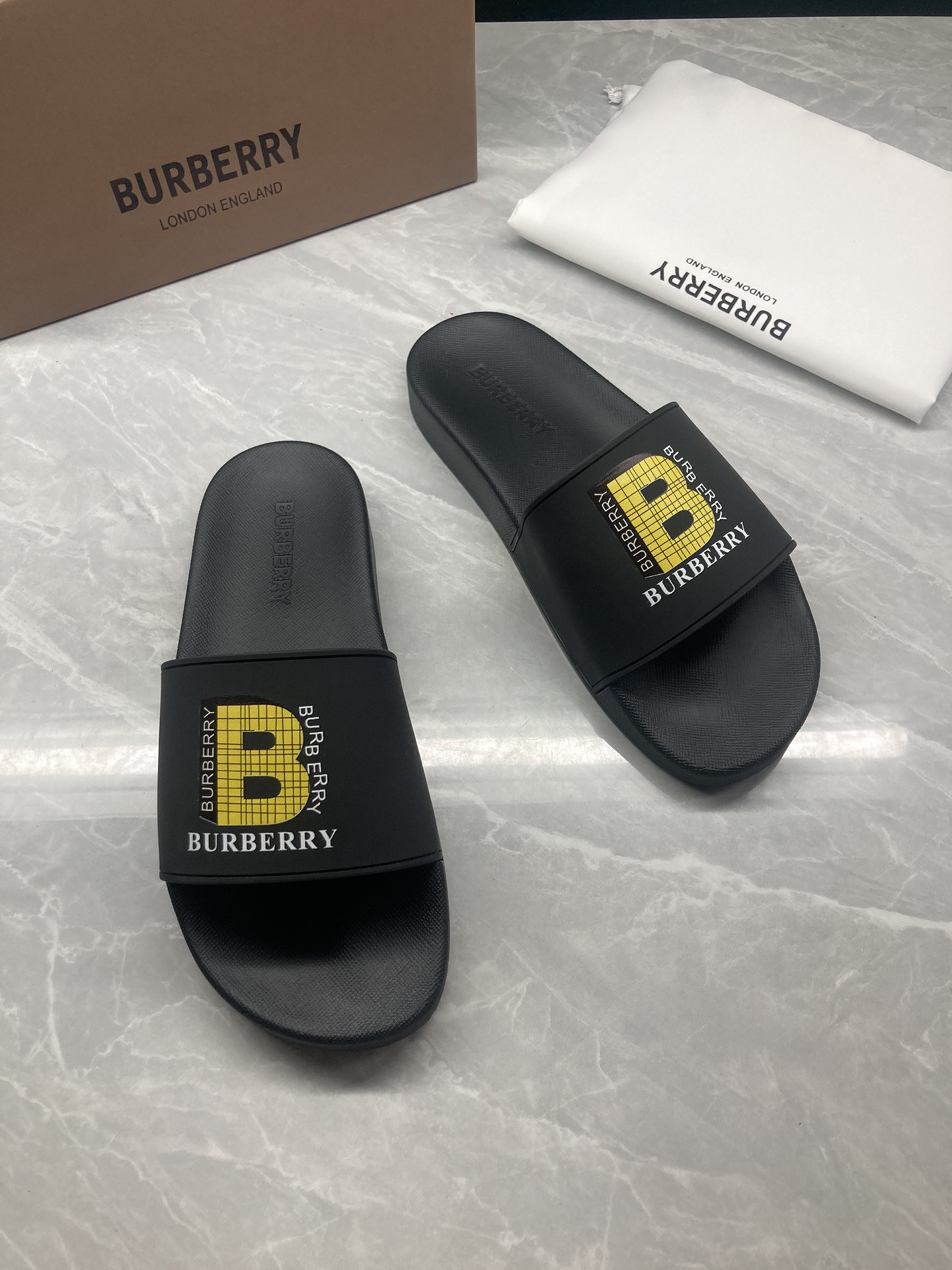 Bv*b*rry Slides