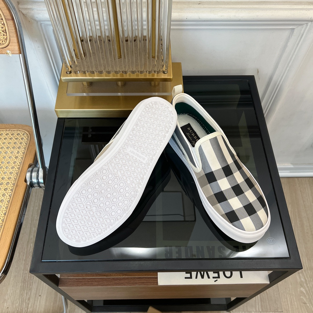 UA Bv*b*rry Slip On Sneakers