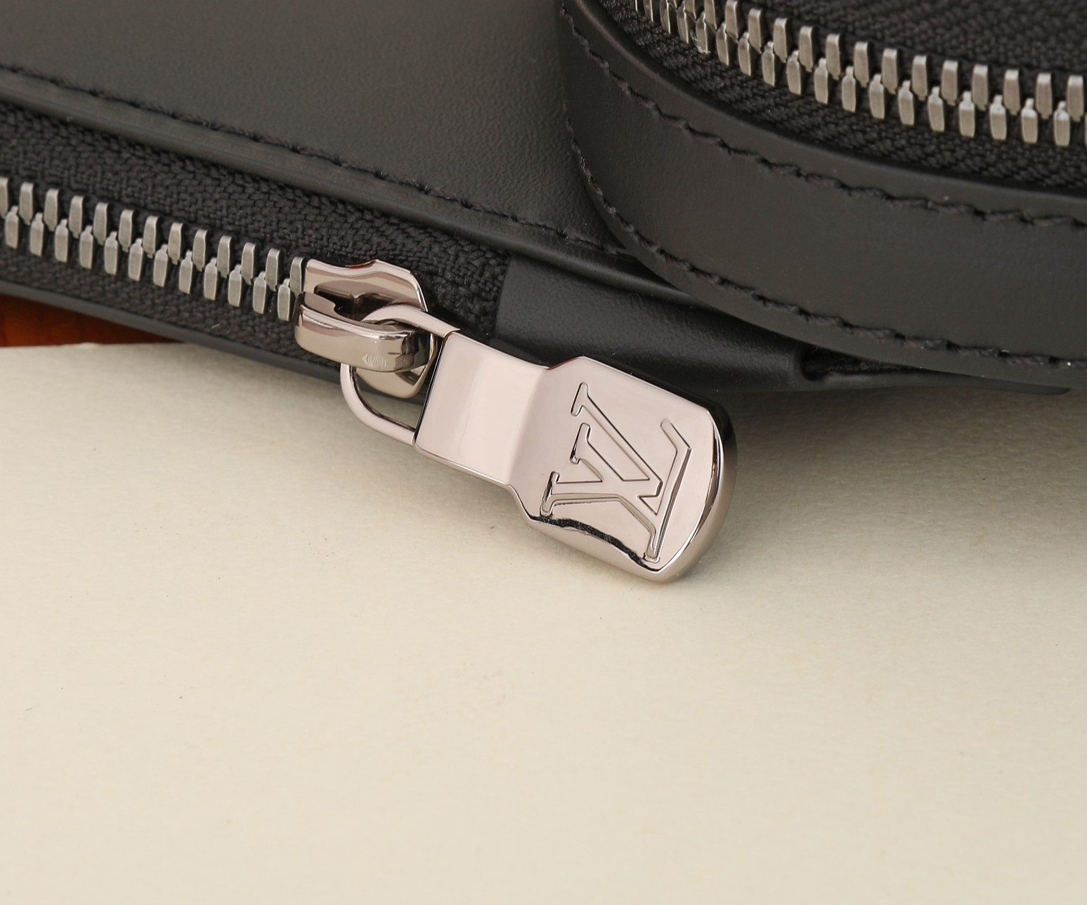 LV Avenue Slingbag PM M47137 6.3 x 13 x 2.2 inches