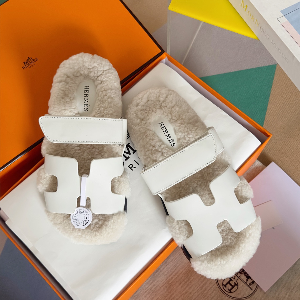 UA H**me5 Chypre sandal