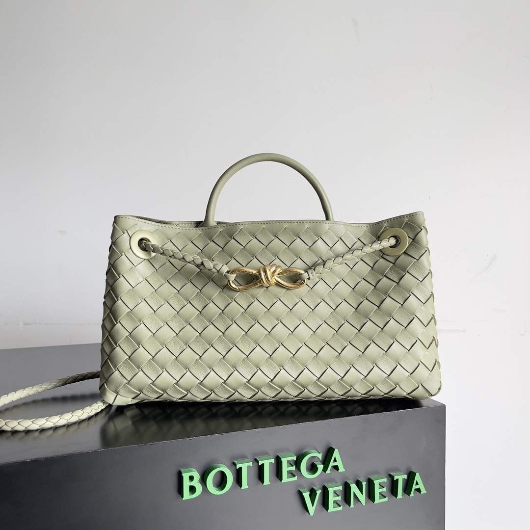 B0tt*ga Ven*ta East-West Andiamo 29x10x18CM