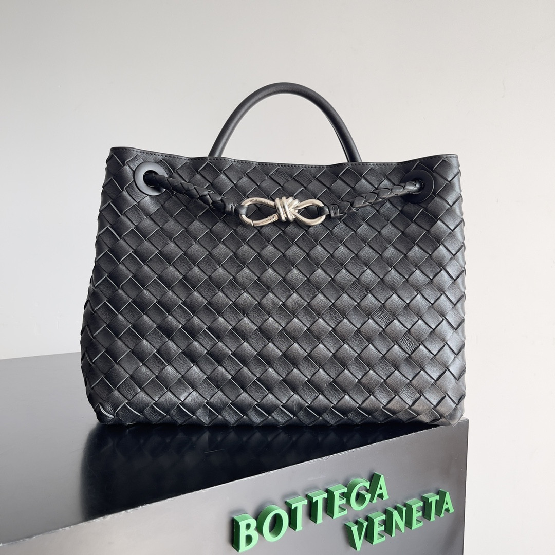 B0tt*ga Ven*ta Medium Andiamo 32x25x11CM