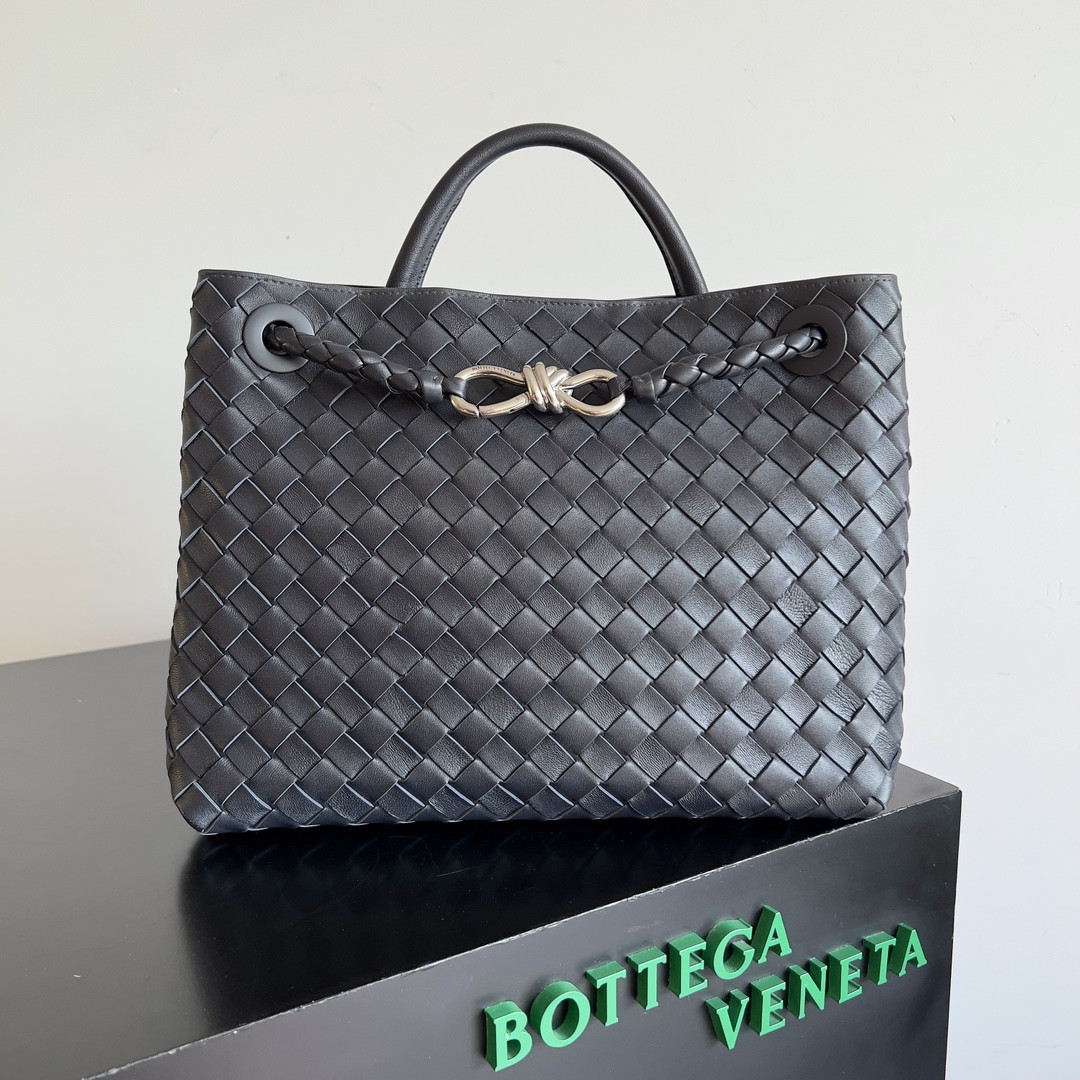 B0tt*ga Ven*ta Medium Andiamo 32x25x11CM