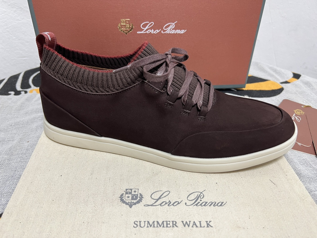 UA L0r0 P1ana Soho Walk Sneaker