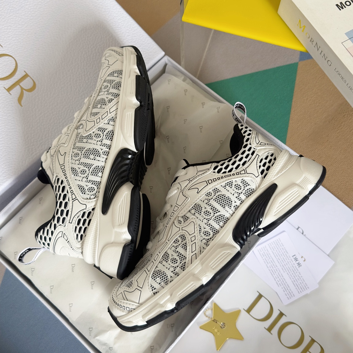 UA D10r Vibe Sneaker