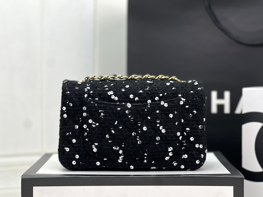 Ch**el Classic Flap Bag 20cm