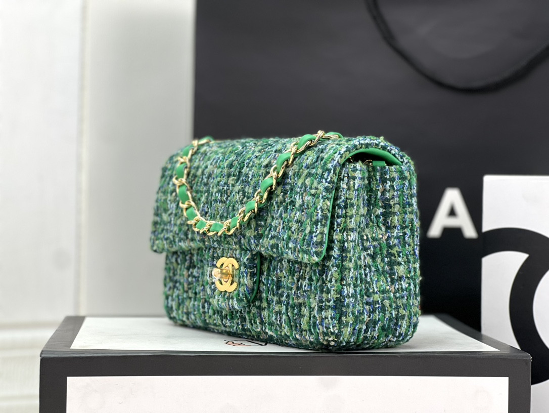 Ch**el Classic Flap Bag 20cm