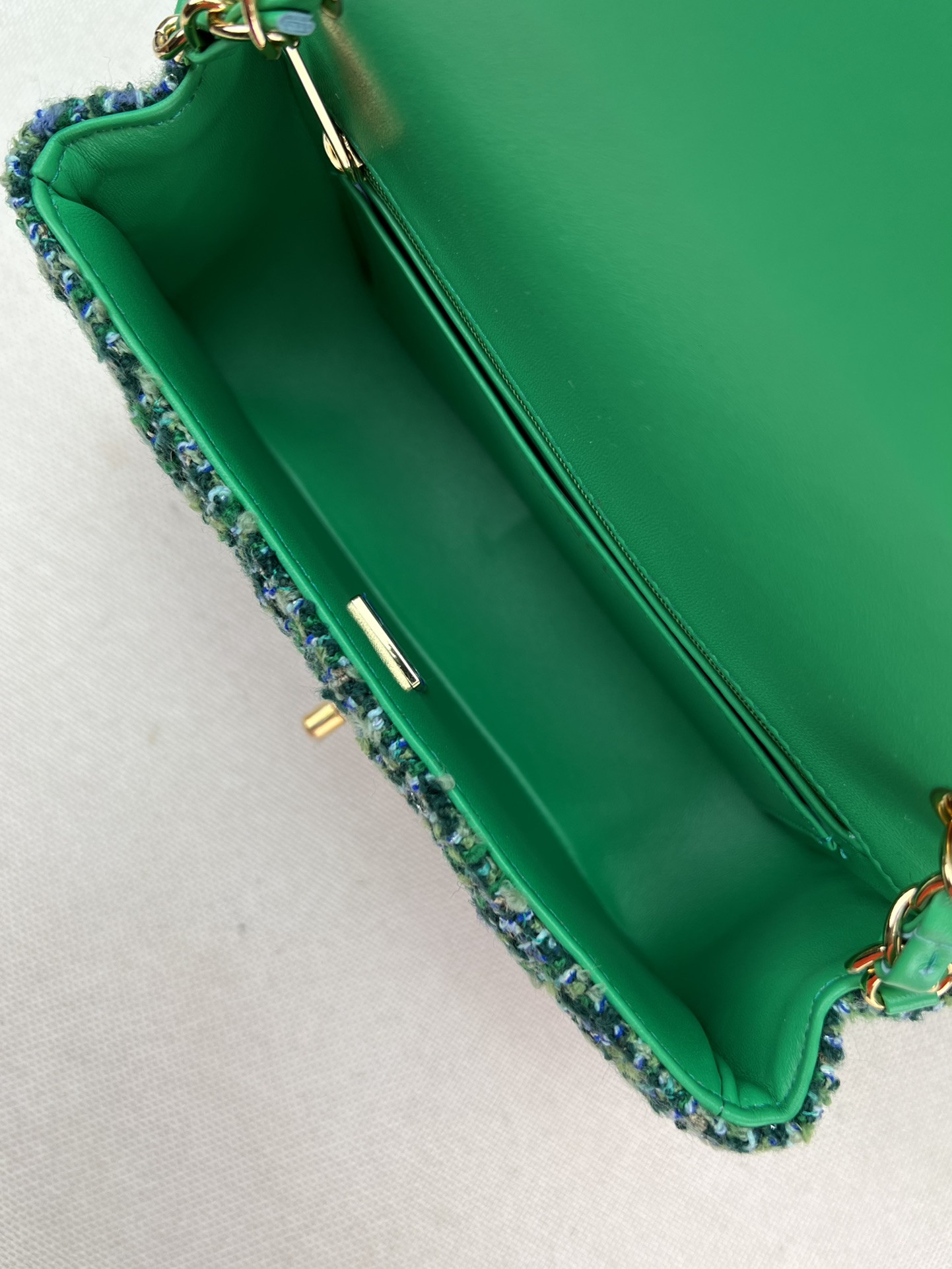 Ch**el Classic Flap Bag 20cm