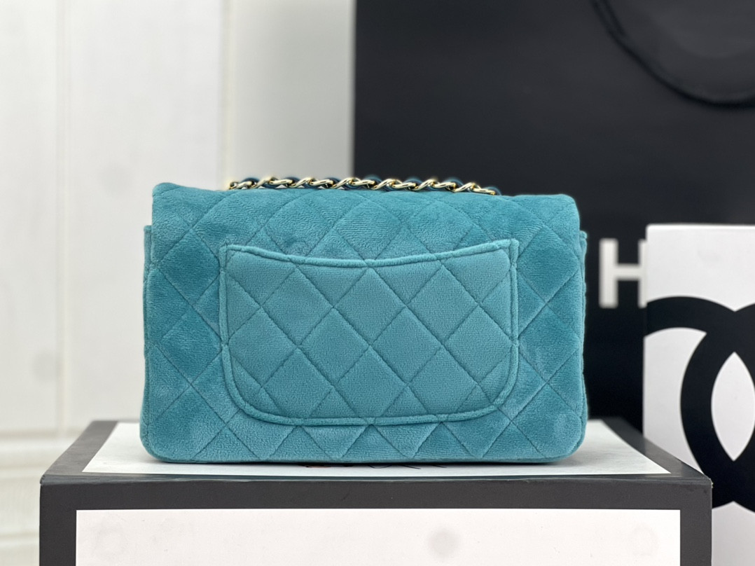 Ch**el Classic Flap Bag 20cm