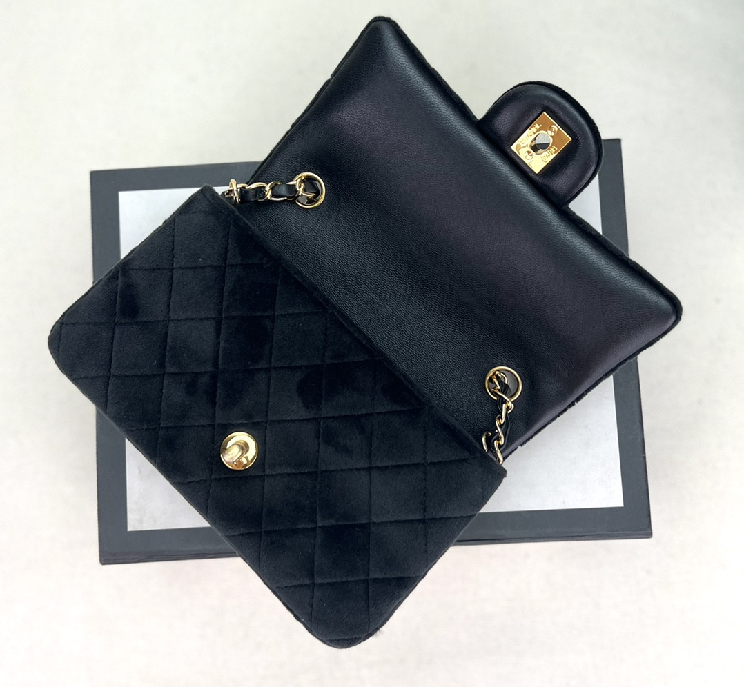 Ch**el Classic Flap Bag 20cm