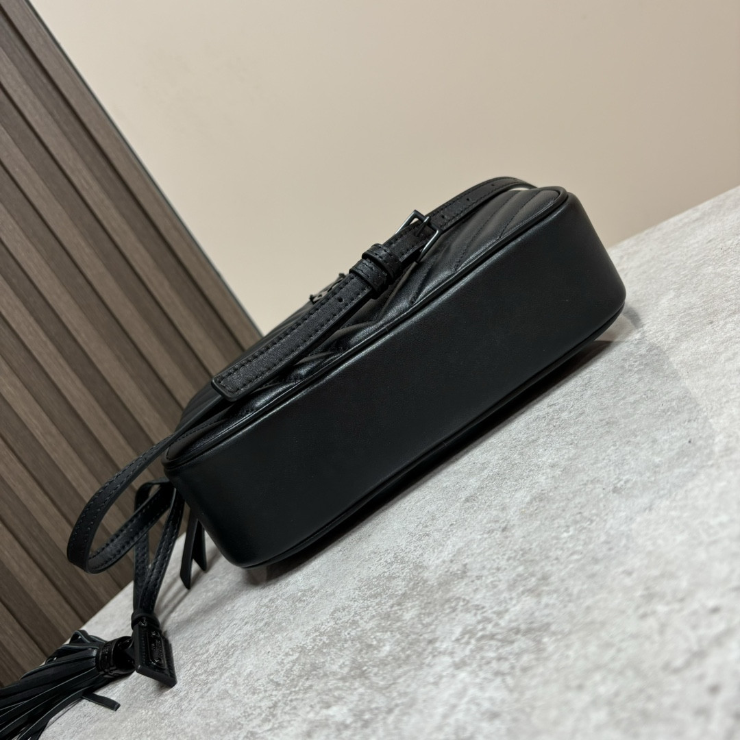 Y51 LOU camera bag in quilted leather 23x16x6cm