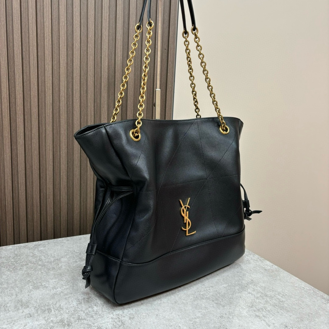 Y51 JAMIE 4.3 LARGE POCHON in lambskin 27x34x3cm