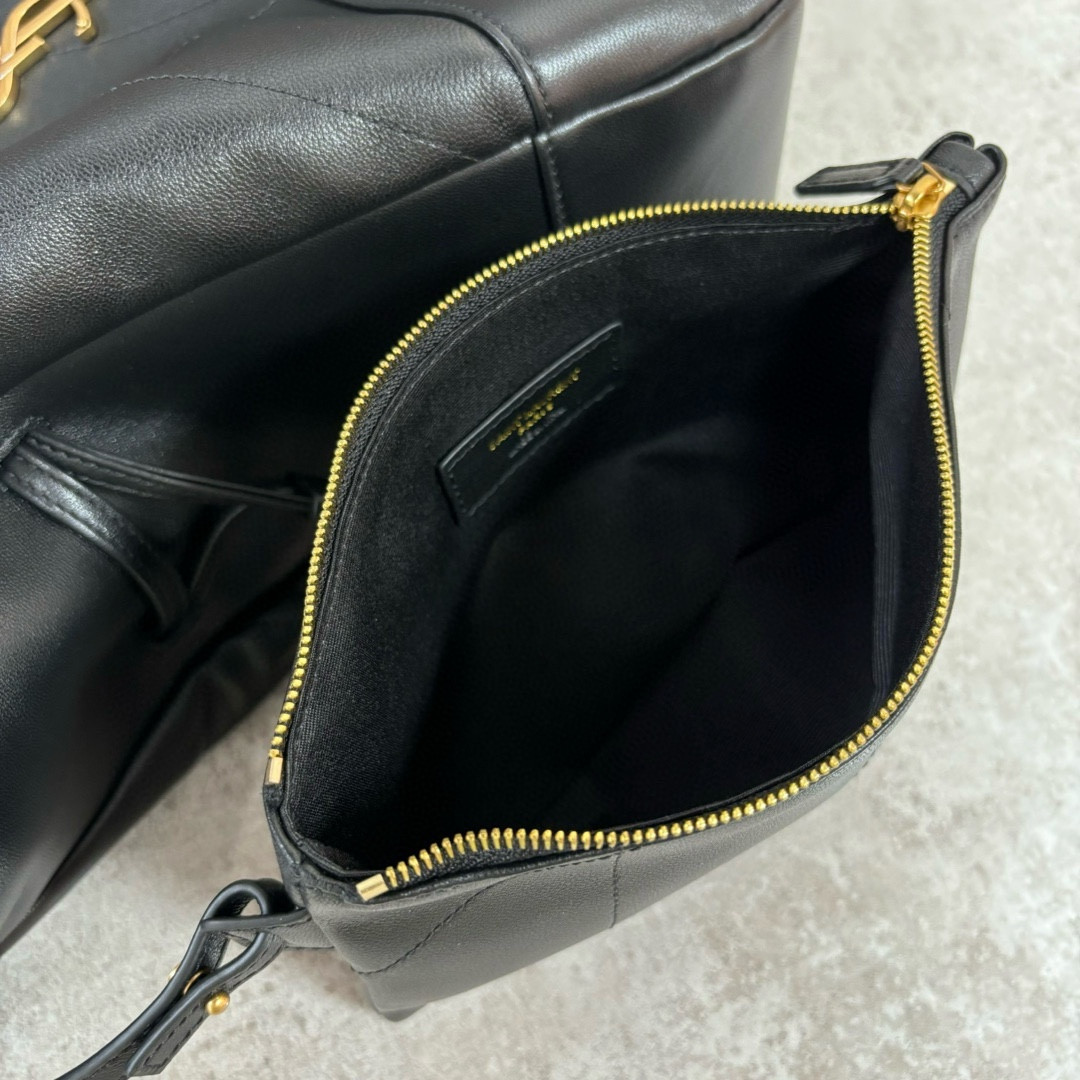 Y51 JAMIE 4.3 LARGE POCHON in lambskin 27x34x3cm