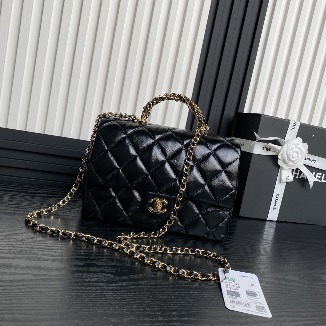 Ch**el WALLET ON CHAIN   17x25x8cm