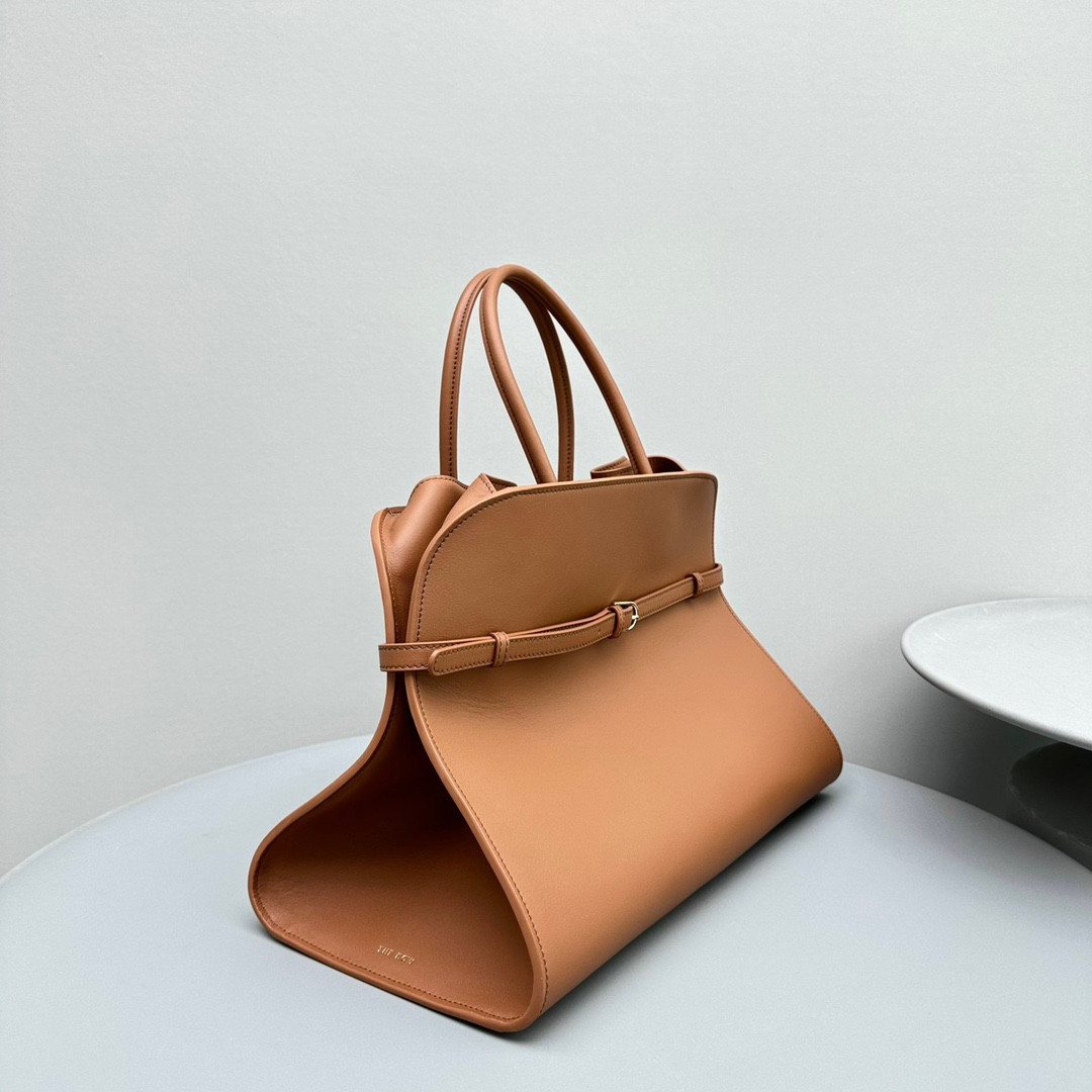 The R0w Margaux belt 15 38.5x16x30cm