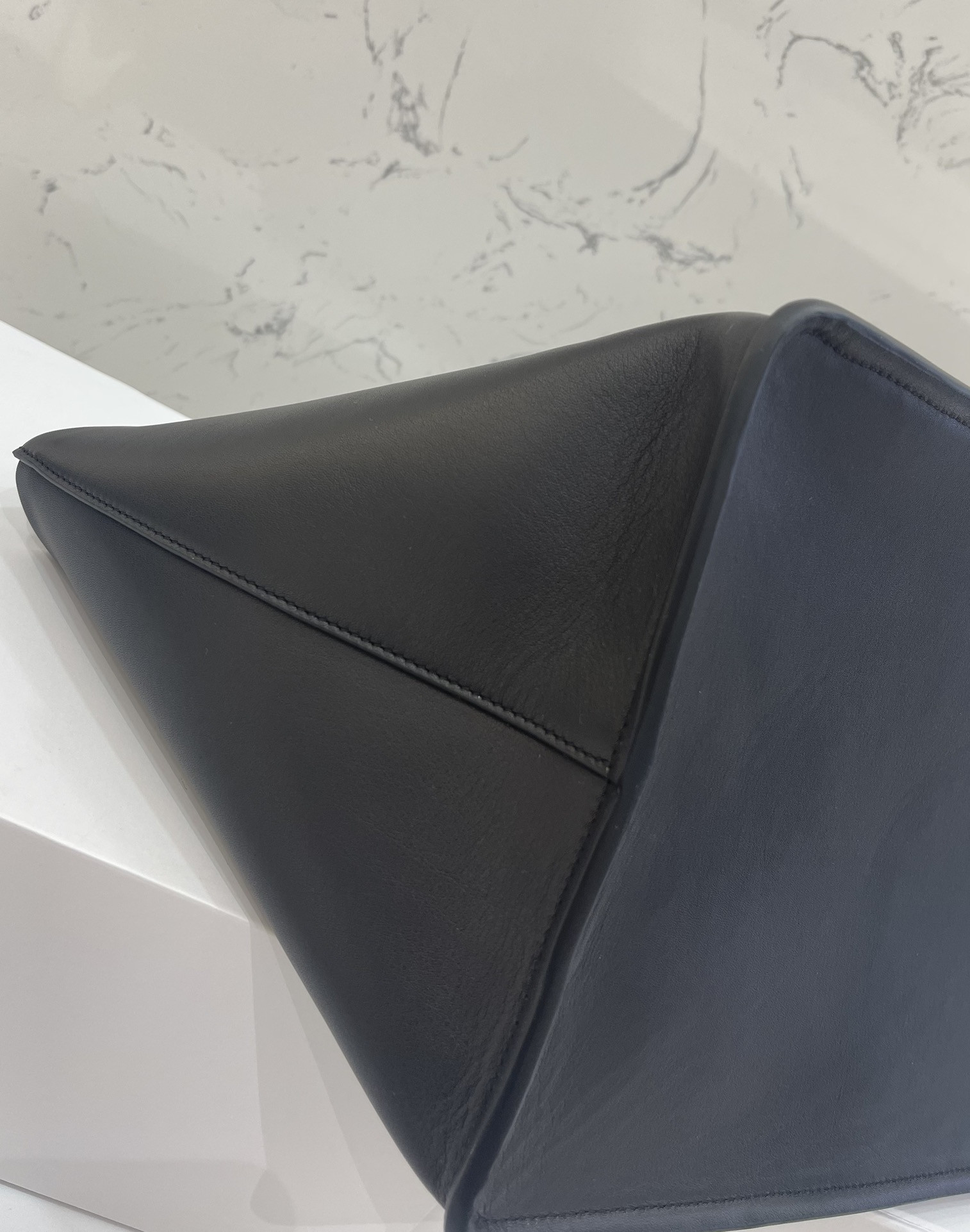 The R0w EW MARGAUX ldaho bag 53x19x19.5x38cm