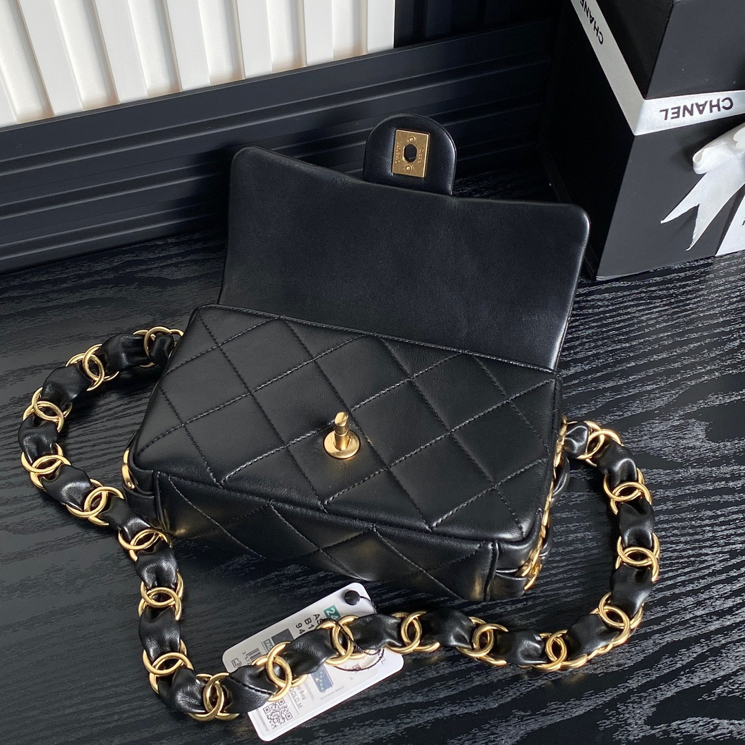 Ch**el FALL-WINTER 2024-25 SMALL FLAP BAG 13x21x7cm