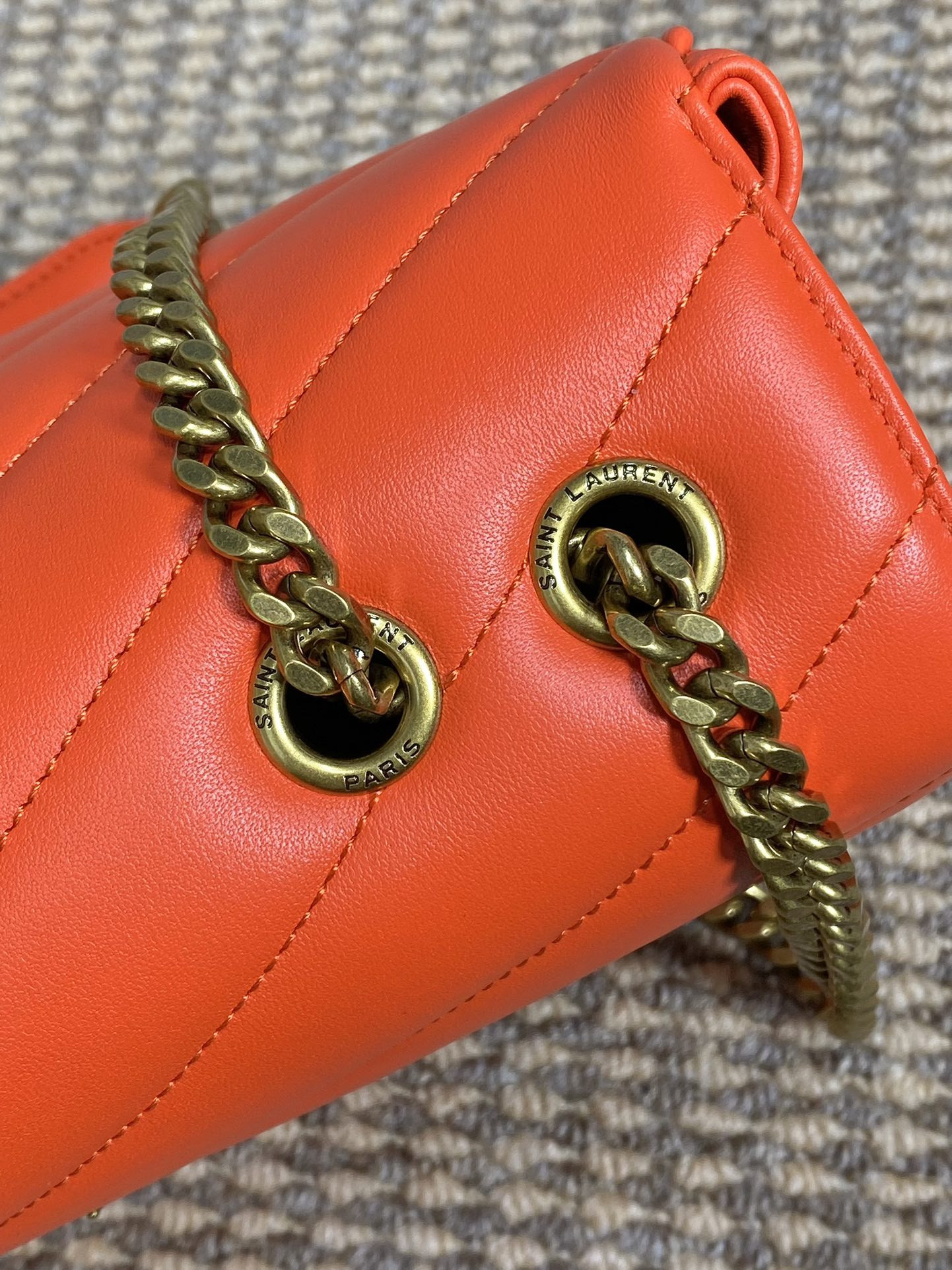 Y51 LOULOU medium in MATELASSÉ lambskin 29x17x8cm
