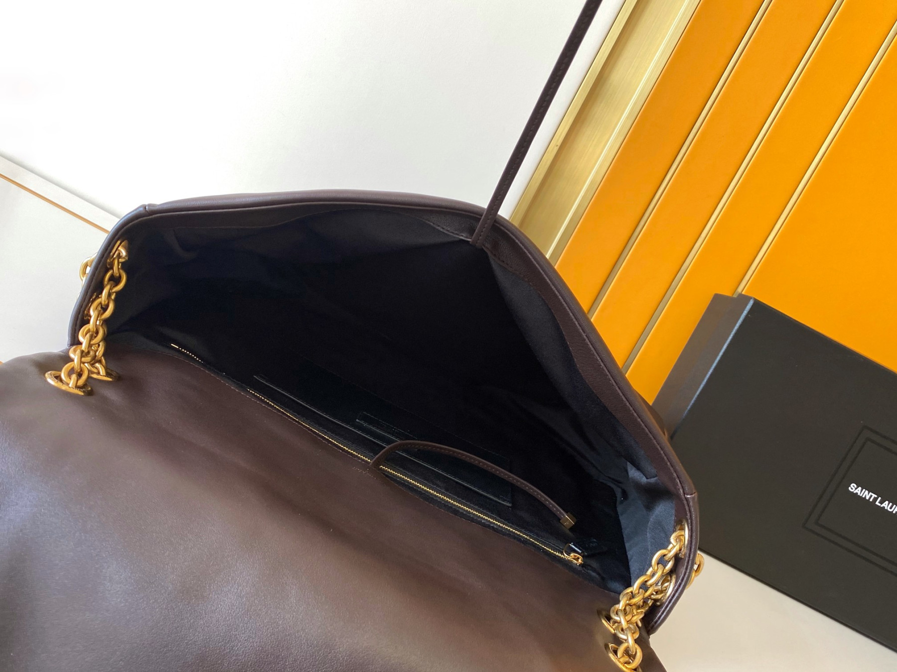 Y51 large jamie 4.3 in lambskin 43x29x9cm